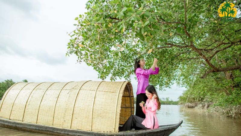 Chụp ảnh khung cảnh sông nước bình dị 
