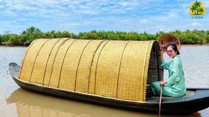 Trải nghiệm đi xuồng Ba Lá 
