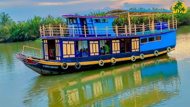 Đi thuyền dọc sông Cổ Chiên 